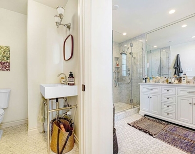 450 N Rossmore Avenue - Photo Thumbnail 23