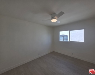 1411 Innes Place - Photo Thumbnail 3