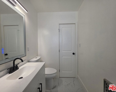 1411 Innes Place - Photo Thumbnail 38