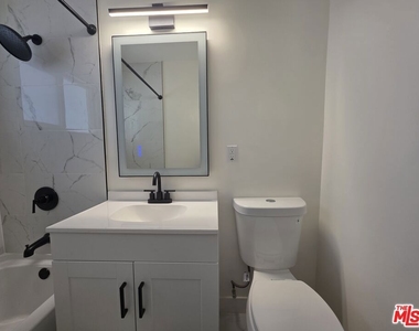 1411 Innes Place - Photo Thumbnail 10