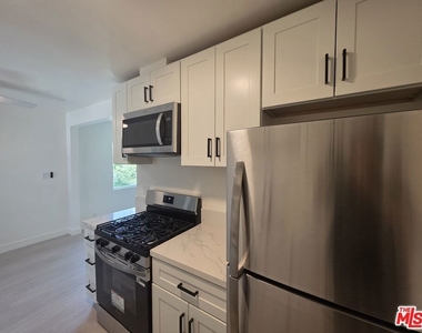 1411 Innes Place - Photo Thumbnail 21