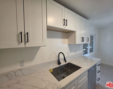 1411 Innes Place - Photo Thumbnail 22