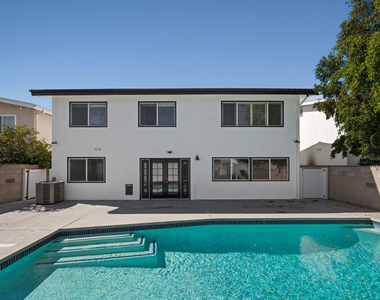 18113 Bromley Street - Photo Thumbnail 3