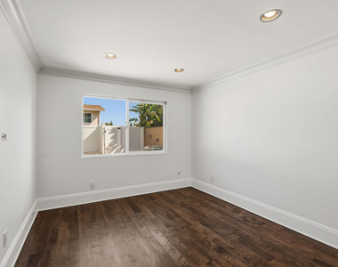 18113 Bromley Street - Photo Thumbnail 26