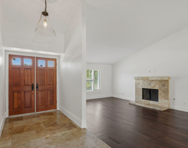 18113 Bromley Street - Photo Thumbnail 7
