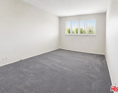 3320 Griffith Park Boulevard - Photo Thumbnail 5