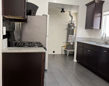 3965 Brighton Avenue - Photo Thumbnail 6