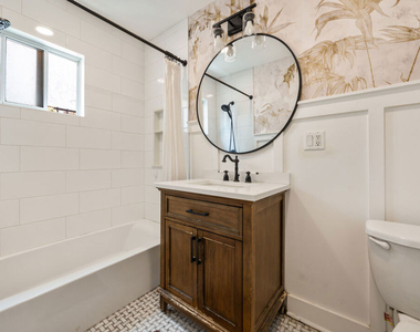 1837 N Middleton Place - Photo Thumbnail 12