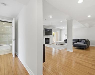 1838 Westholme Avenue - Photo Thumbnail 26