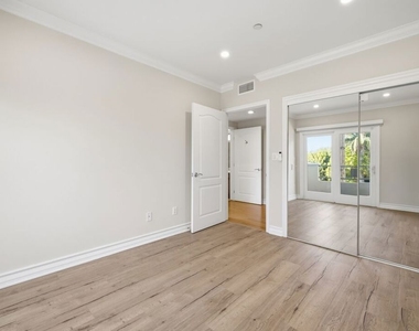 1838 Westholme Avenue - Photo Thumbnail 44