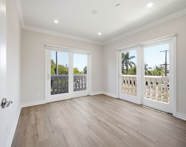 1838 Westholme Avenue - Photo Thumbnail 43