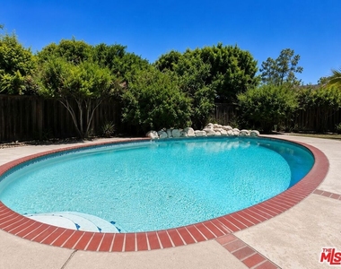 6462 Franrivers Avenue - Photo Thumbnail 1