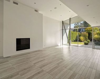 3646 Inglewood Boulevard - Photo Thumbnail 10
