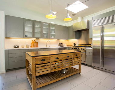 7561 Lolina Lane - Photo Thumbnail 12