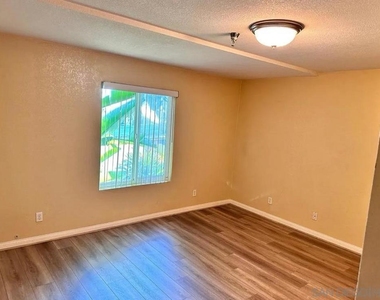 5252 Orange Ave - Photo Thumbnail 1