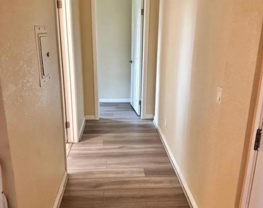 5252 Orange Ave - Photo Thumbnail 13