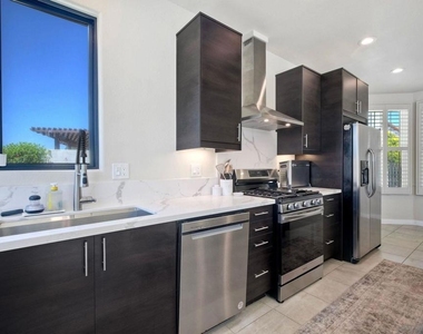 17586 Bocage Point - Photo Thumbnail 15