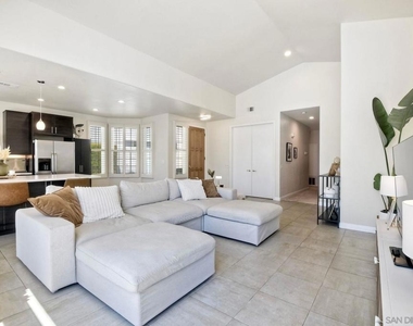 17586 Bocage Point - Photo Thumbnail 8
