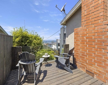 2416 Oxford Avenue - Photo Thumbnail 25