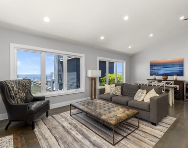 2416 Oxford Avenue - Photo Thumbnail 5
