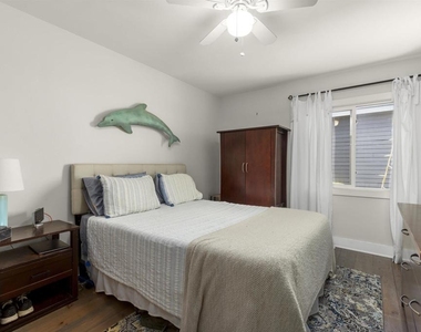 2416 Oxford Avenue - Photo Thumbnail 20