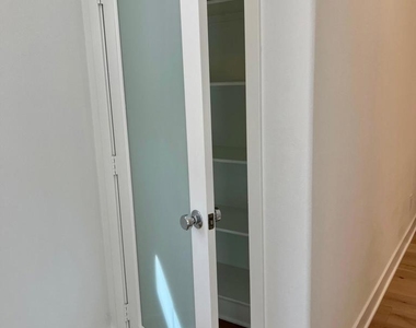 779 Edward Scholle Drive - Photo Thumbnail 9
