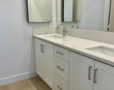 779 Edward Scholle Drive - Photo Thumbnail 25