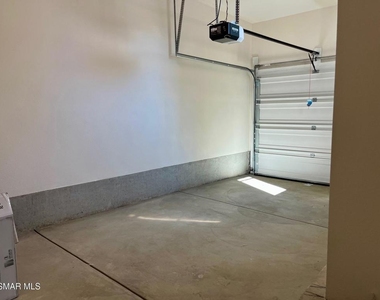 779 Edward Scholle Drive - Photo Thumbnail 28