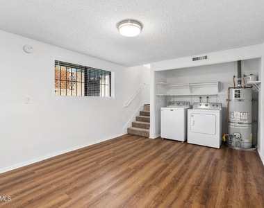 7137 Shoup Avenue - Photo Thumbnail 23