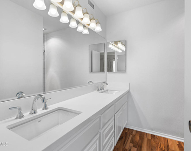 7137 Shoup Avenue - Photo Thumbnail 17