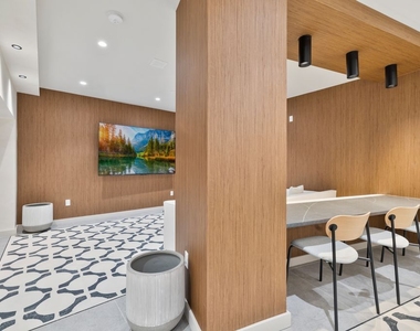 1615 Cedar Street - Photo Thumbnail 9