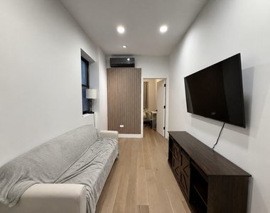 725 Knickerbocker Avenue - Photo Thumbnail 6