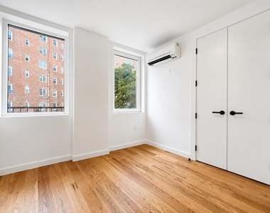 205 Cabrini Boulevard - Photo Thumbnail 5