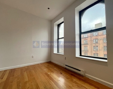 342 Manhattan Avenue - Photo Thumbnail 10