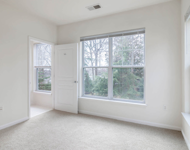 6210 Belcrest Road - Photo Thumbnail 20