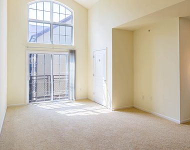 6210 Belcrest Road - Photo Thumbnail 58