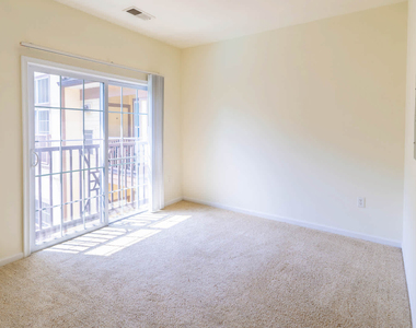 6210 Belcrest Road - Photo Thumbnail 55