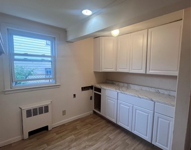 348 E Beech Street - Photo Thumbnail 3