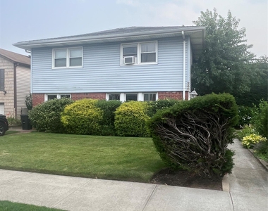 348 E Beech Street - Photo Thumbnail 10