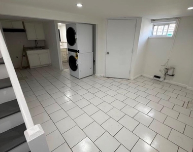 134 Scranton Avenue - Photo Thumbnail 9