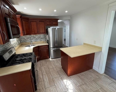 134 Scranton Avenue - Photo Thumbnail 2
