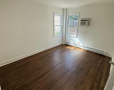 134 Scranton Avenue - Photo Thumbnail 7