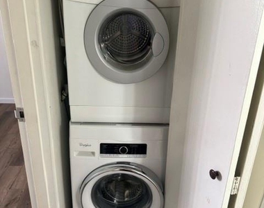 97 Richmond Boulevard - Photo Thumbnail 10