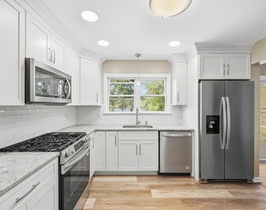 3 Teneyck Avenue - Photo Thumbnail 12