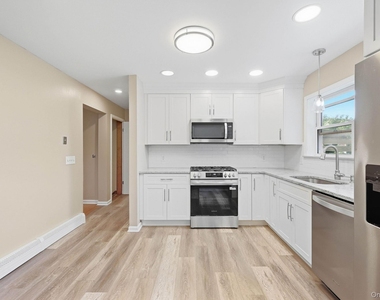 3 Teneyck Avenue - Photo Thumbnail 10