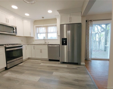 3 Teneyck Avenue - Photo Thumbnail 7