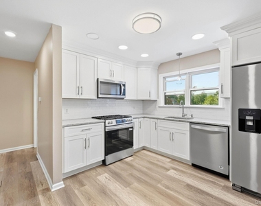 3 Teneyck Avenue - Photo Thumbnail 11
