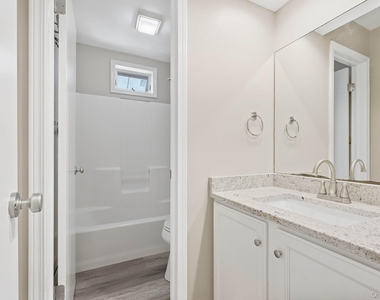 3 Teneyck Avenue - Photo Thumbnail 14