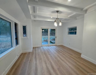 45 Old Field Road - Photo Thumbnail 7