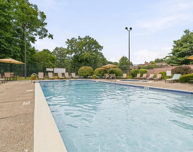101 Eagle Bay Drive - Photo Thumbnail 30
